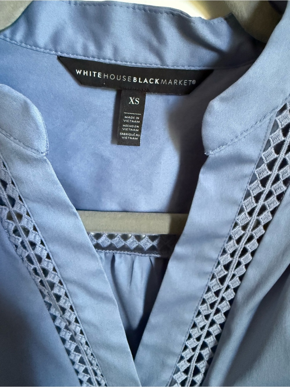 White House Black Market Blue Lace-Trim V-Neck Blouse size XS. Worn twice. - Picture 3 of 8